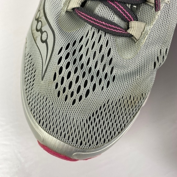 Saucony ISO Fit Hurricane Grey Pink Running Shoes - Picture 10 of 11